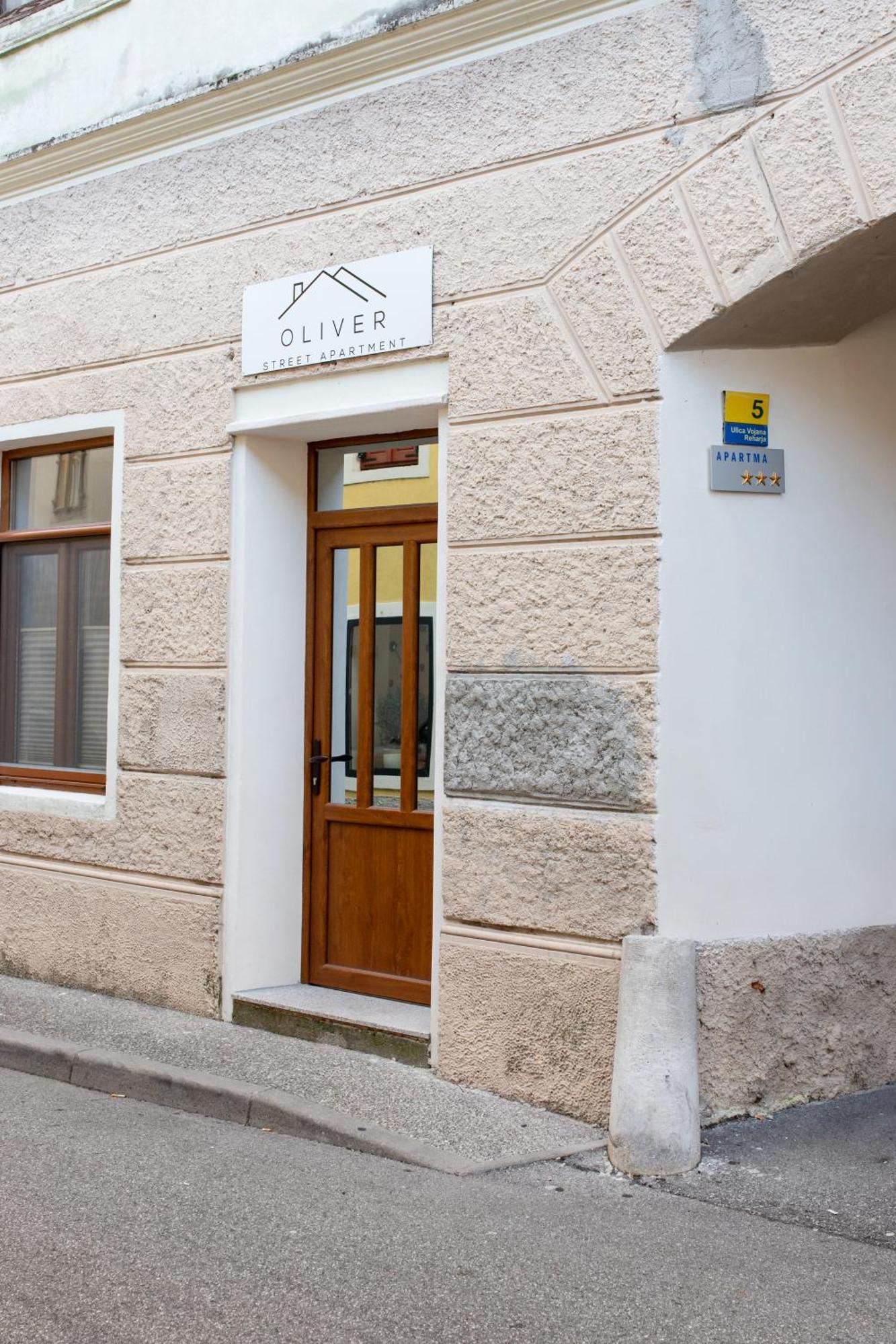 Oliver Street Apartment Vipava Buitenkant foto